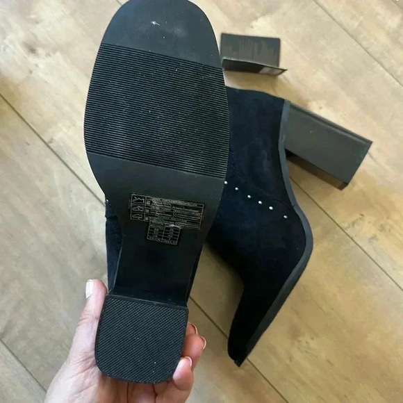 NWT Forever 21 Studded Ankle Boots Booties Black Faux Suede Sz 9 - Picture 5 of 6